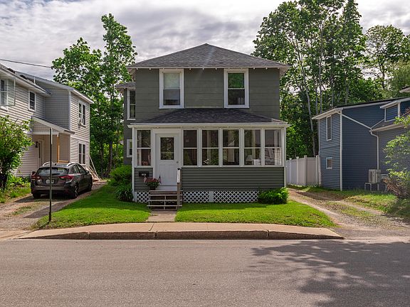 2nd image of 122 Ledgelawn Avenue