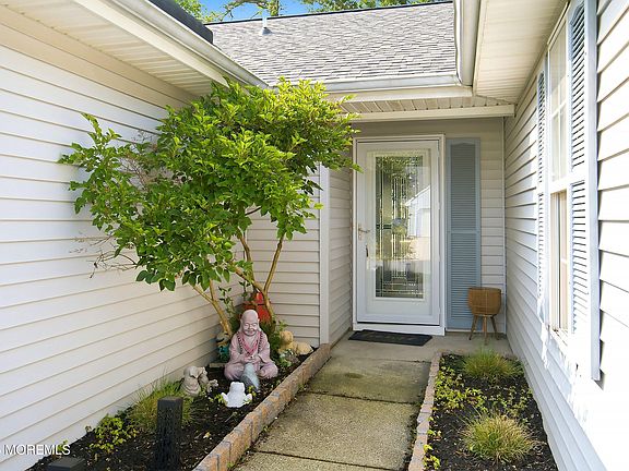 3rd image of 202 Danbury Drive