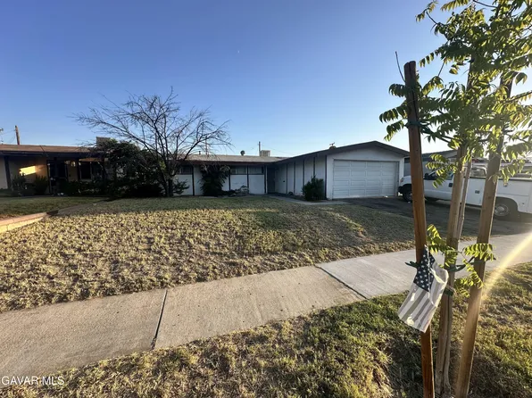19328 Delight St, Santa Clarita, CA 91351