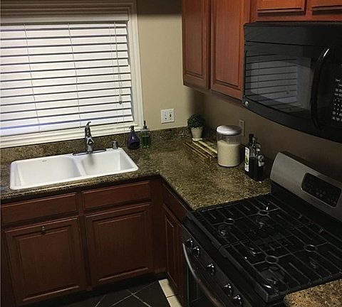 3rd image of 14004 Lemoli Ave Unit C