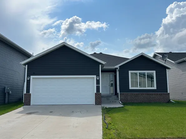 6835 16th St S, Fargo, ND 58104