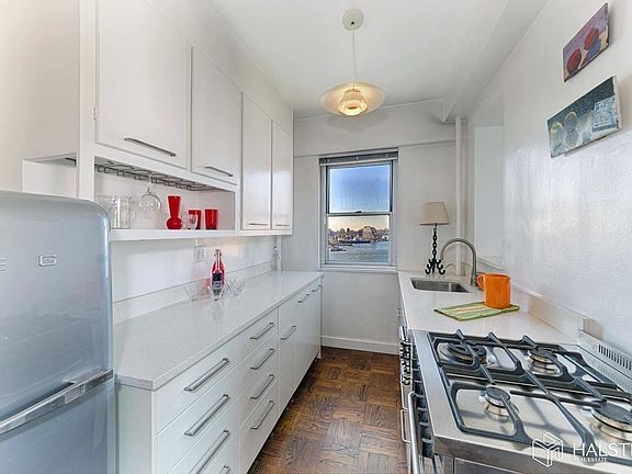 3rd image of 473 Fdr Dr APT K1803
