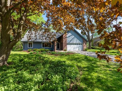 10331 North Flanders COURT, Mequon, WI, 53092