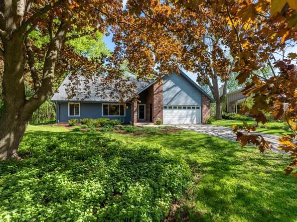 10331 North Flanders COURT, Mequon, WI 53092