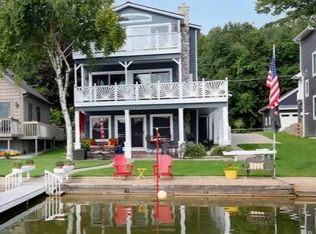 6888 Kitson Dr NE, Rockford, MI 49341