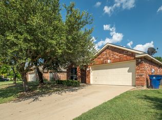 132 Buckskin Dr, Waxahachie, TX 75167
