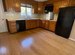 53 Cranberry Ter, Cranston, RI 02921