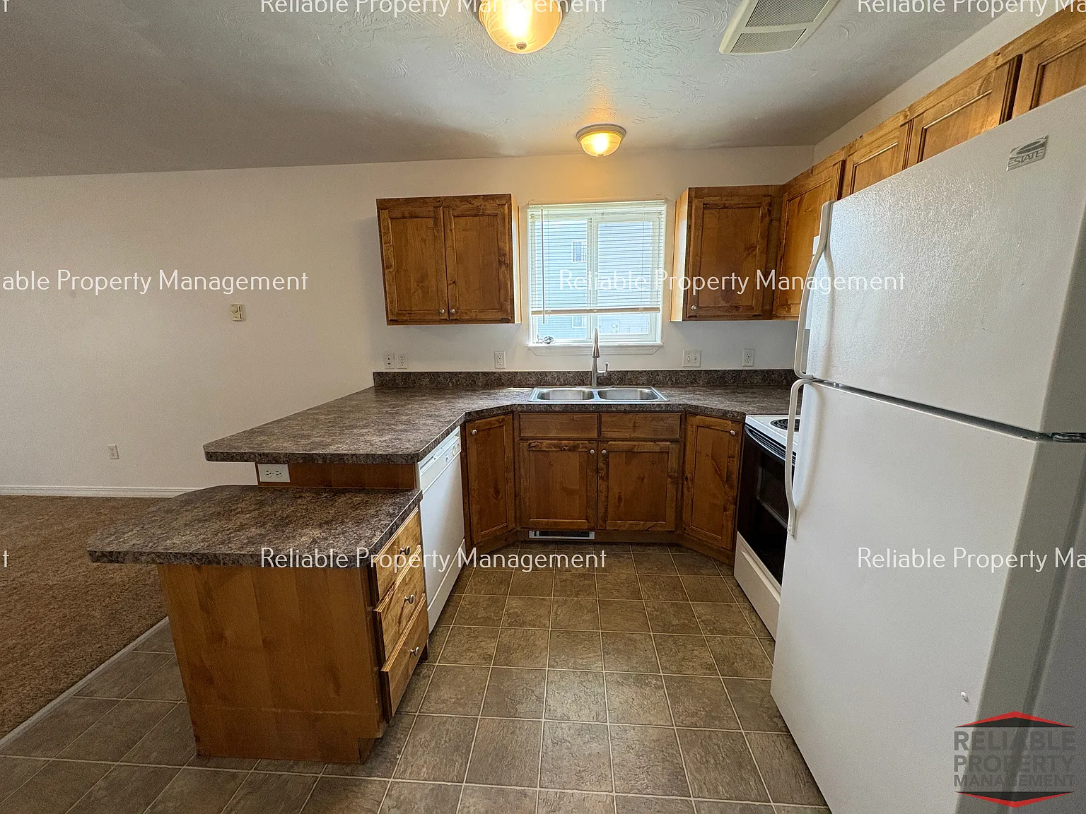 2 bed, 800 sqft, $1,020 — Photo 3