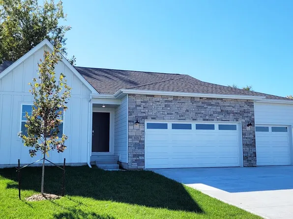 809 Chayse St SW, Bondurant, IA 50035