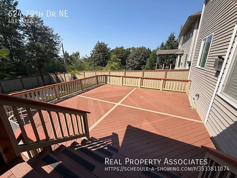 624 79th Dr NE — Photo 36