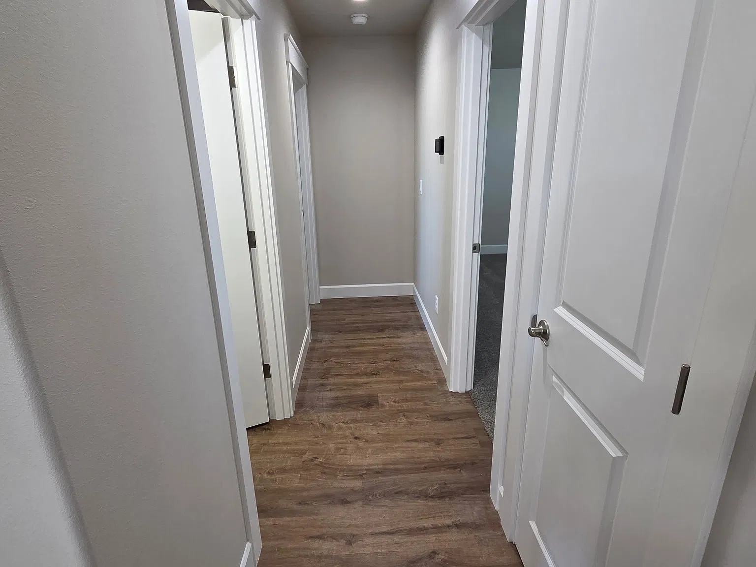 2 bed, 941 sqft, $2,000 — Photo 4