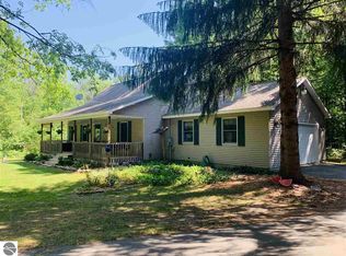 5464 N 27th Rd, Manton, MI 49663
