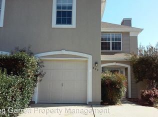 800 E Willow Point Pl, Newport News, VA 23602