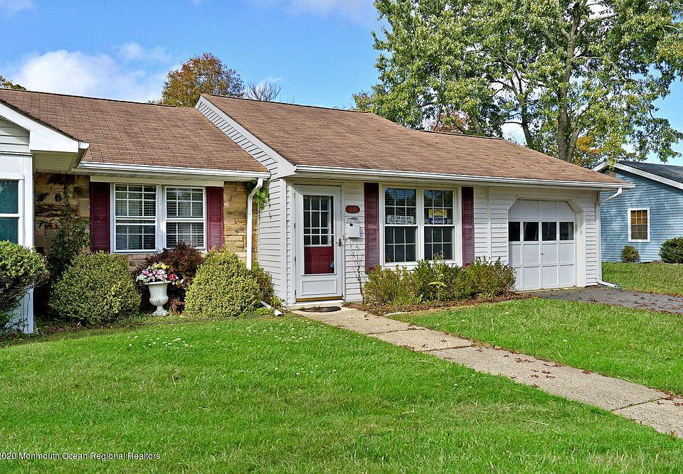 1st image of 124D Azalea Ct