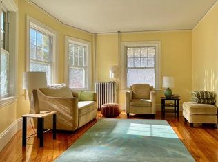 242 Cypress St, Providence, RI 02906