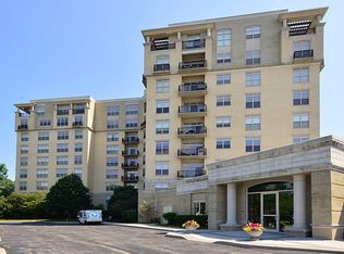 3535 Patten Rd APT 2C, Highland Park, IL 60035