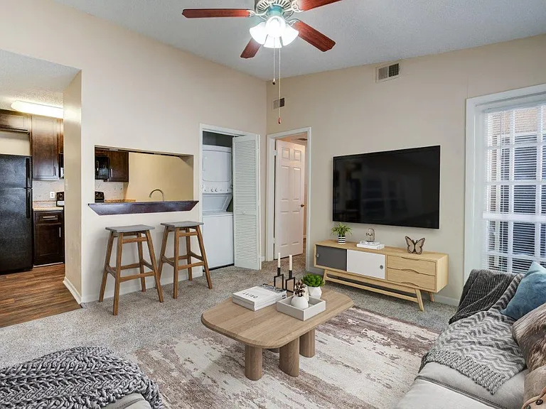 Tuscany Pointe at Tampa Apartment Homes — Photo 6