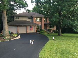 14250 Hillcrest Rd, Lemont, IL 60439