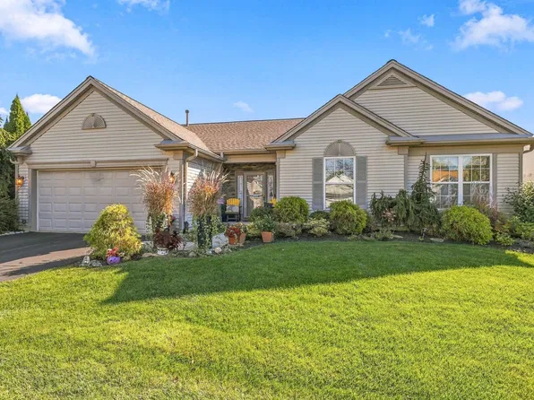 12324 Arlington Dr, Huntley, IL 60142