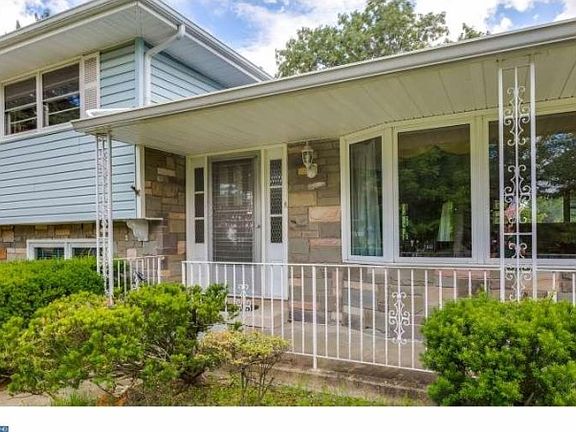 2nd image of 422 Tanforan Dr