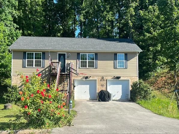 788 Catherine Crisp Way, Kodak, TN 37764