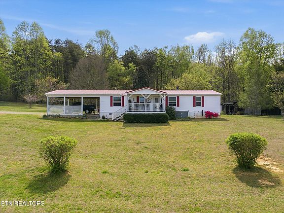 3rd image of 2779 River Rd
