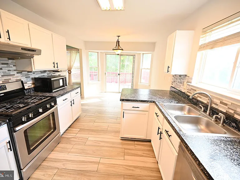 9172 Granite Ct — Photo 8