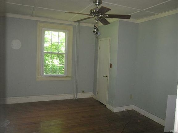 5th image of 59 Mountain Ave