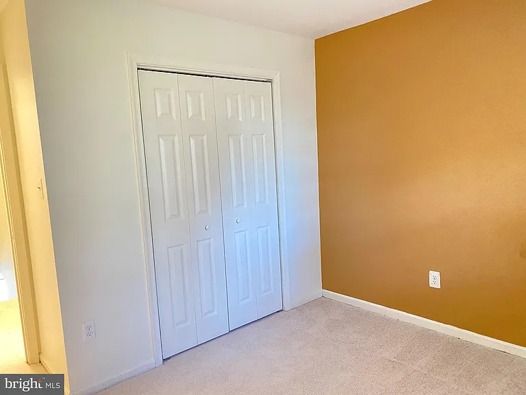 6802 Dina Leigh Ct — Photo 36