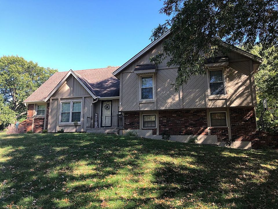 1st image of 601 Woodcrest Dr