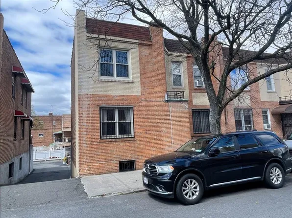 8235 Ankener Ave, Elmhurst, NY 11373