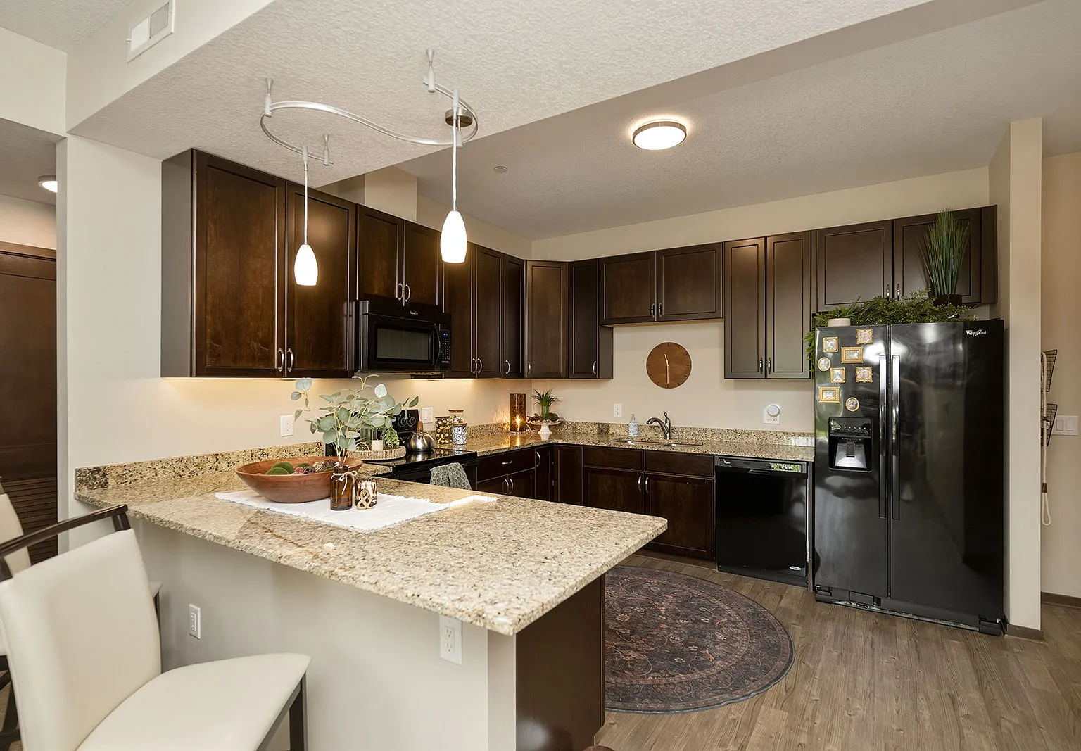 Sierra Pointe — Photo 1
