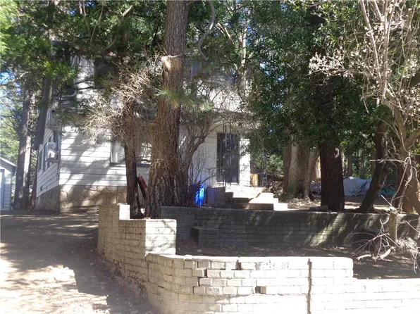 863 Big Oak Rd, Crestline, CA 92325