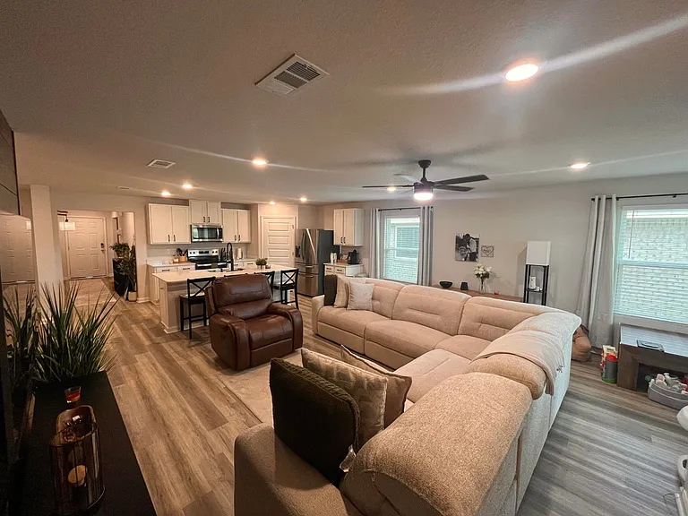 4616 Naval Ct — Photo 13