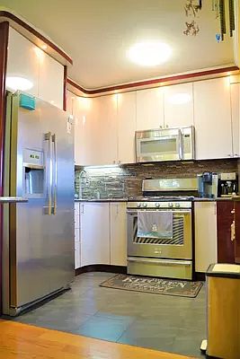 3rd image of 61-35 98th St APT 6H