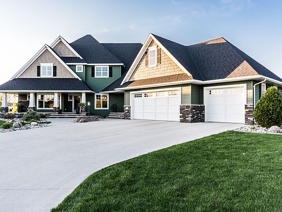 3rd image of 647 Vineyard Dr