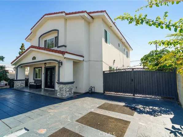 12122 207th St, Lakewood, CA 90715