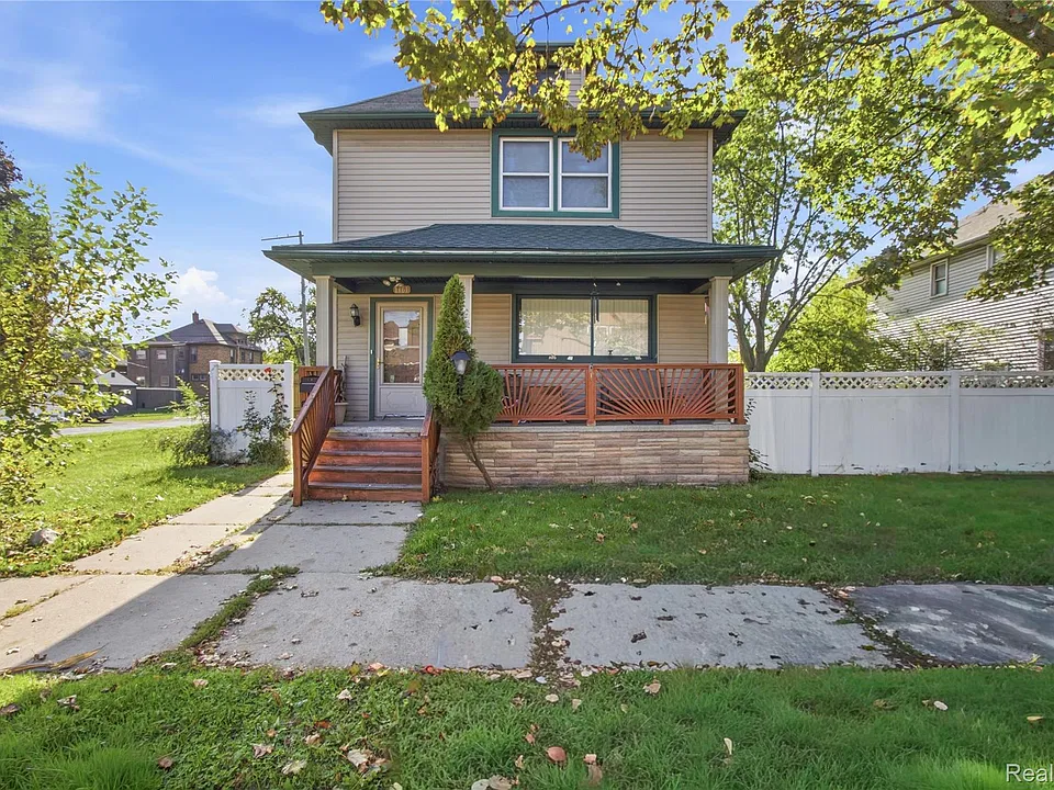 1161 Coolidge Hwy