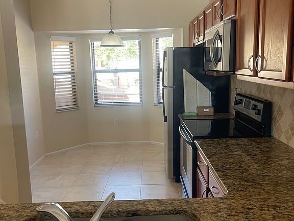 4th image of 7842 Sugar Bend Dr