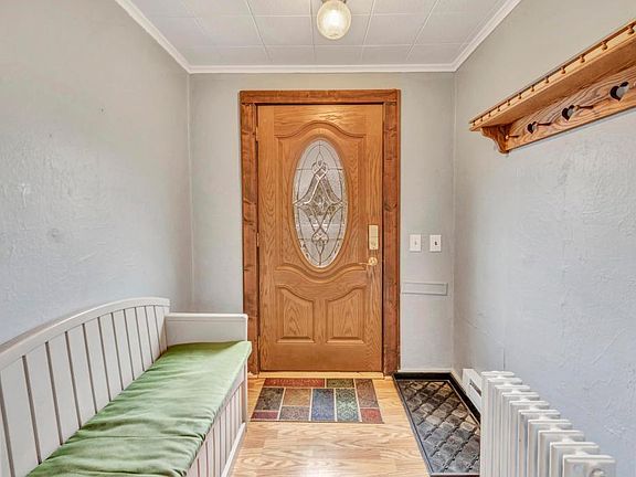 5th image of 2133 Waukon Ave
