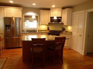 18 Nahant St, Wakefield, MA 01880