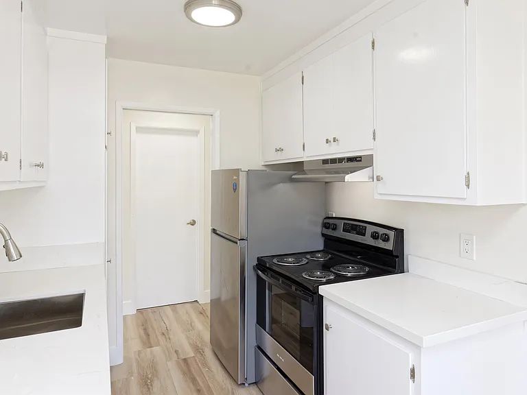 184 Callan — Photo 14