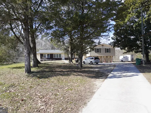 3499 Plunkett Rd, Lithonia, GA 30038