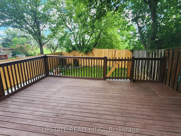 217 Kingswood Dr — Photo 4