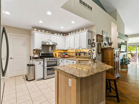 5th image of 4465 Zilker Dr