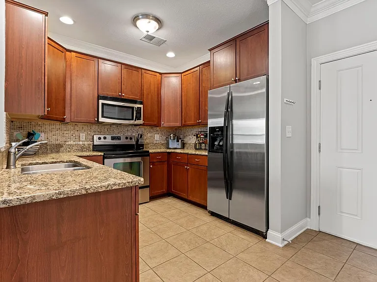 515 W 1st Ave — Photo 14
