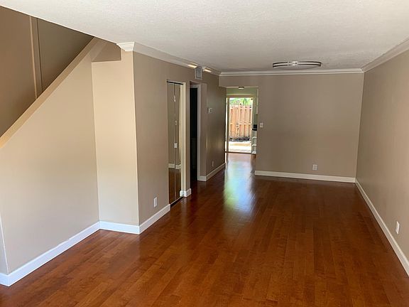 5th image of 305 City View Dr