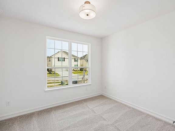 3rd image of 1805 Briarcrest Dr