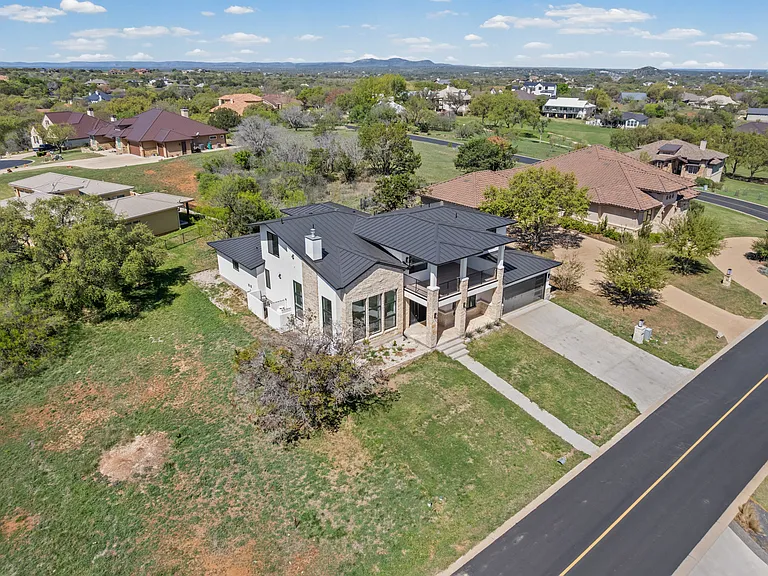 1020 Mountain Leather Dr — Photo 34