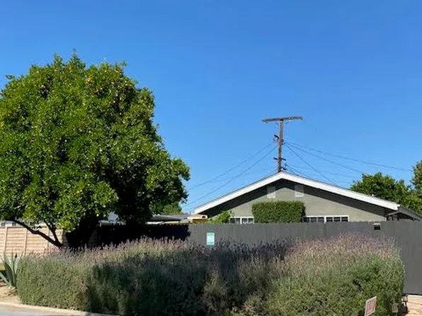 22159 Schoolcraft St, Canoga Park, CA 91303